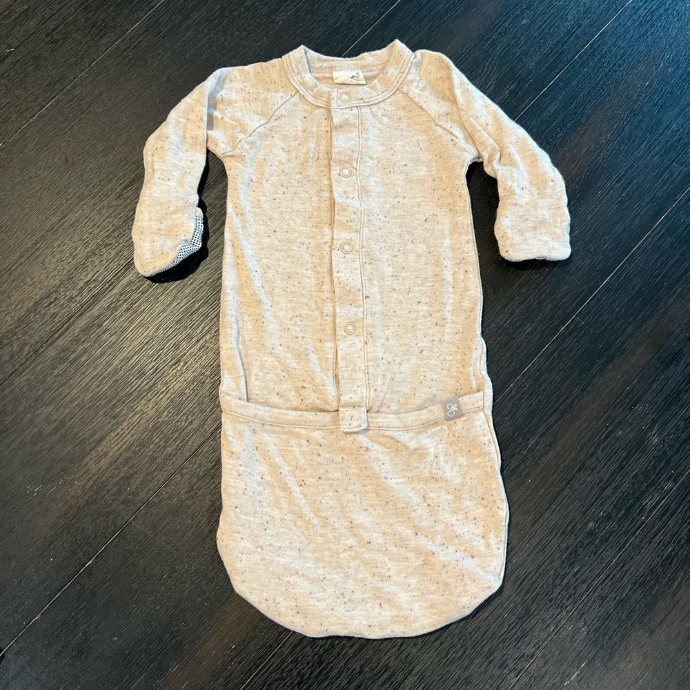 Goumi Gown 0-3